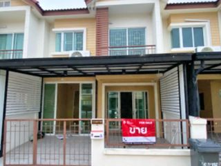 À vendre 3 chambres maison de ville à Lat Krabang, Bangkok