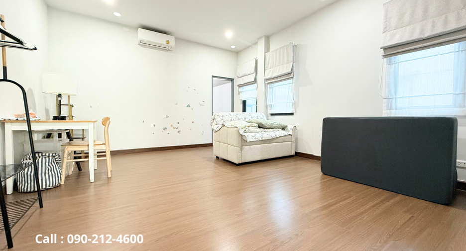 Haus zur Miete mit 4 Zimmer in Prawet, Bangkok