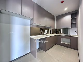 Condo en venta de 2 habitaciones en Khlong Toei, Bangkok