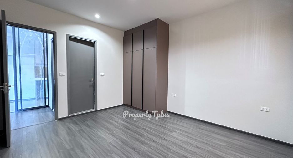 ขาย 2 ห้องนอน คอนโด ใน คลองเตย, กรุงเทพฯ