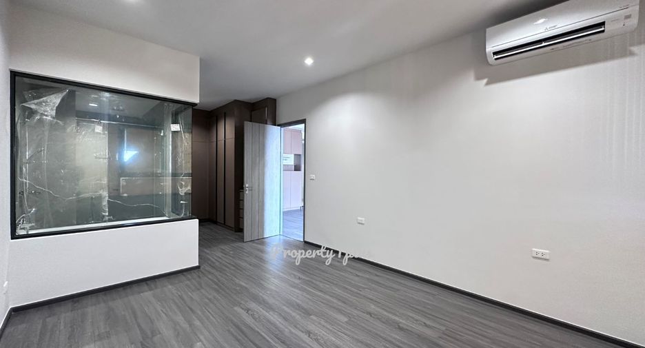 ขาย 2 ห้องนอน คอนโด ใน คลองเตย, กรุงเทพฯ