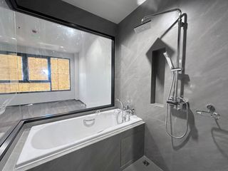Condo en venta de 2 habitaciones en Khlong Toei, Bangkok