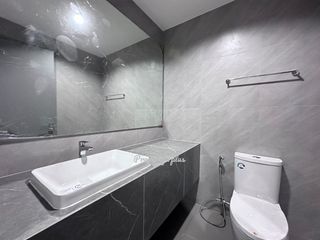 Condo en venta de 2 habitaciones en Khlong Toei, Bangkok