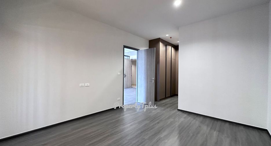 À vendre 2 chambres condo à Khlong Toei, Bangkok