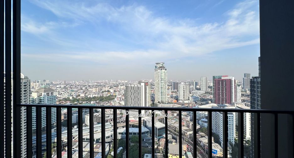 À vendre 2 chambres condo à Khlong Toei, Bangkok