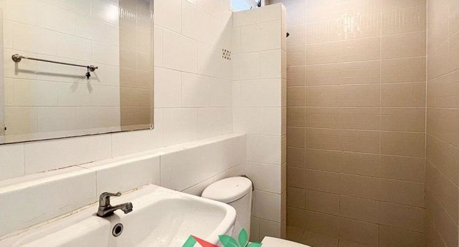 Haus zum Kauf mit 4 Zimmer in Phra Samut Chedi, Samut Prakan