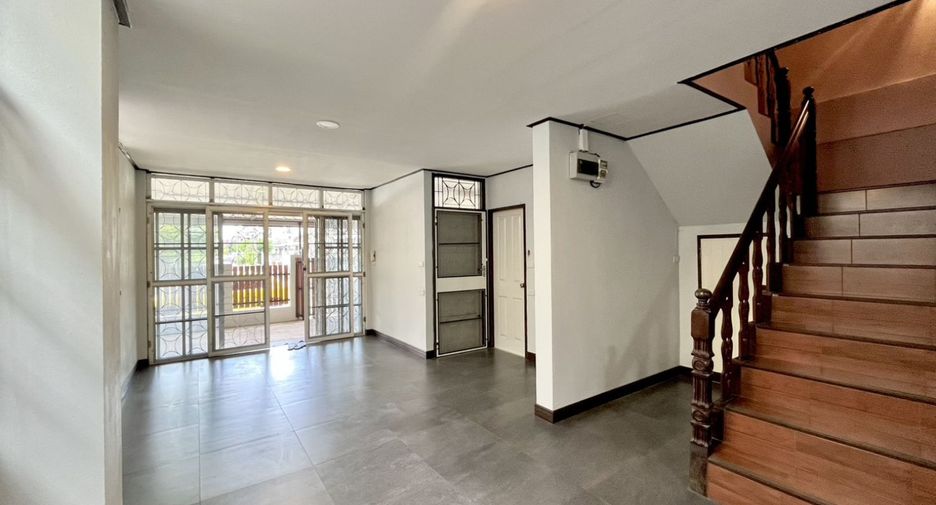 Casa adosada en venta de 3 habitaciones en Mueang Nonthaburi, Nonthaburi