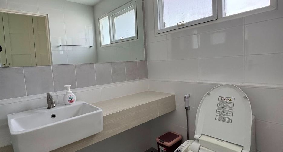 For rent 3 bedrooms house in Bang Phli, Samut Prakan