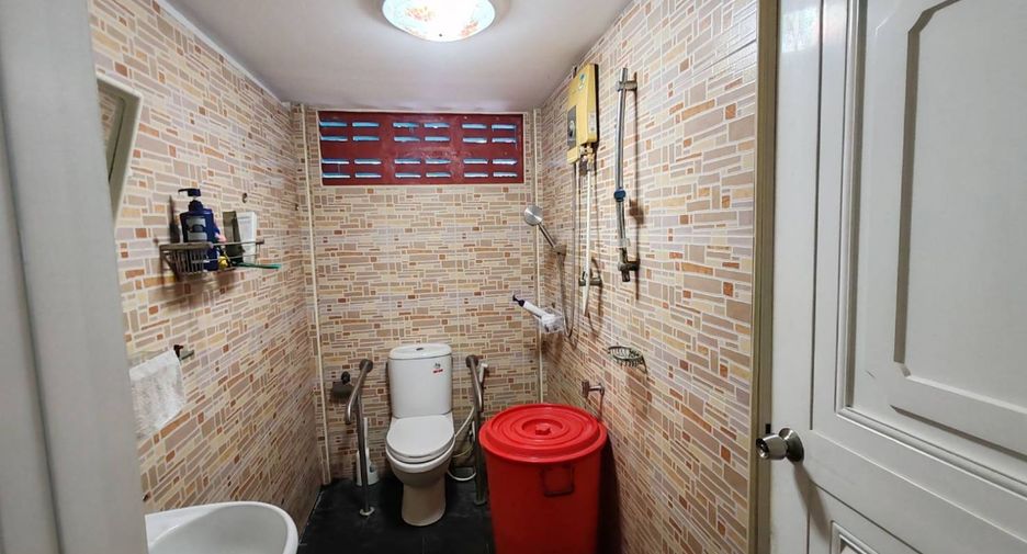 For sale 4 bedrooms house in Lak Si, Bangkok