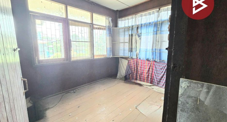 Casa en venta de 3 habitaciones en Phra Samut Chedi, Samut Prakan
