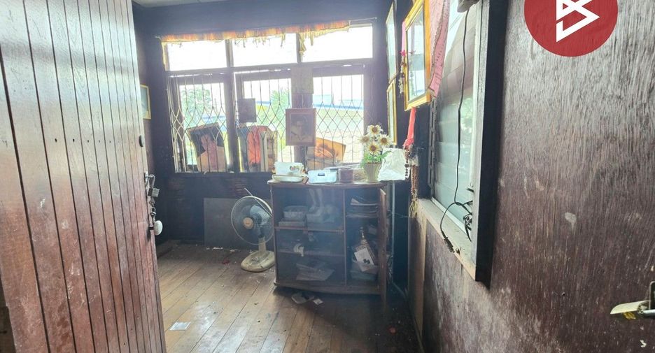 Casa en venta de 3 habitaciones en Phra Samut Chedi, Samut Prakan