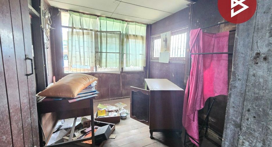Casa en venta de 3 habitaciones en Phra Samut Chedi, Samut Prakan