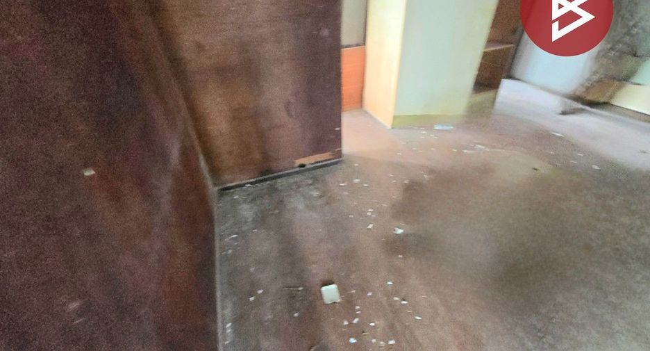 Casa en venta de 3 habitaciones en Phra Samut Chedi, Samut Prakan