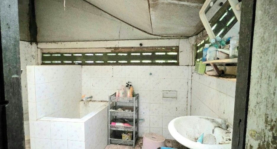 Casa en venta de 3 habitaciones en Phra Samut Chedi, Samut Prakan