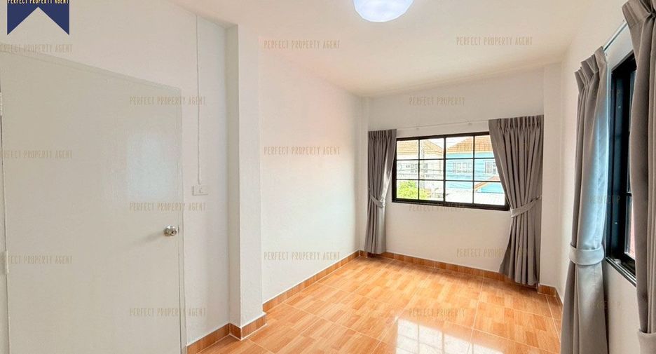 For sale 4 bedrooms townhouse in Nong Chok, Bangkok