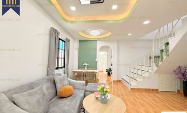 For sale 4 bedrooms townhouse in Nong Chok, Bangkok