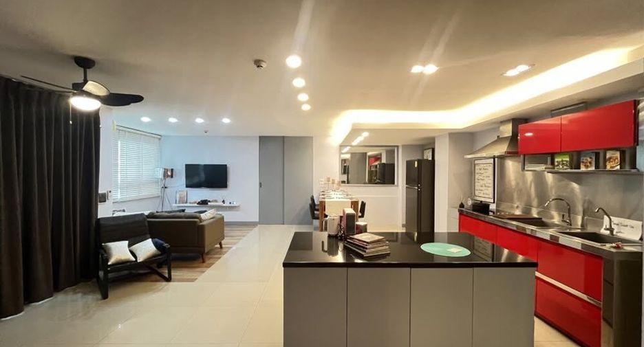 ให้เช่า 3 ห้องนอน คอนโด ใน วัฒนา, กรุงเทพฯ