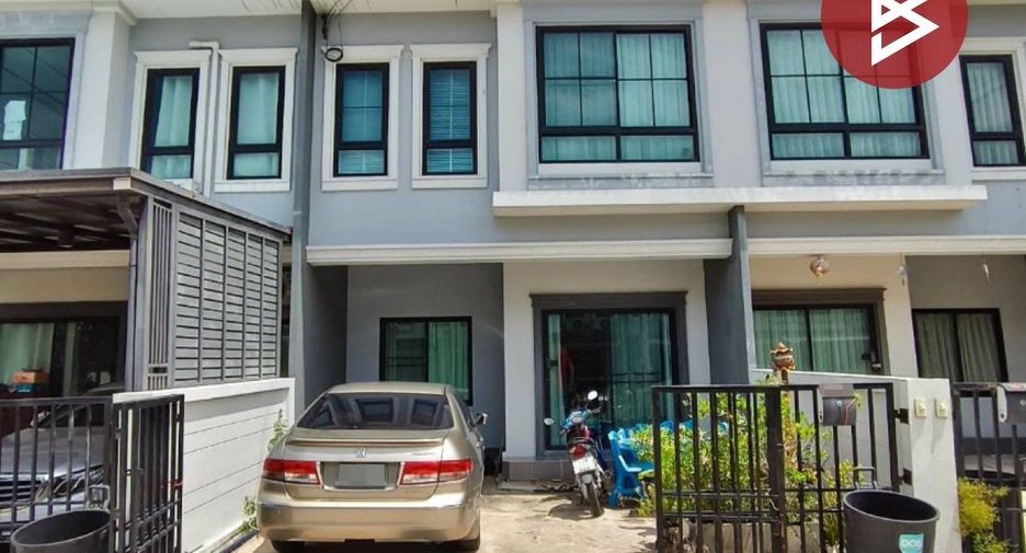 出售 4 卧室 联排别墅 在 Bang Pakong, Chachoengsao