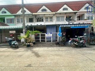 出售 2 卧室 联排别墅 在 Mueang Pathum Thani, Pathum Thani