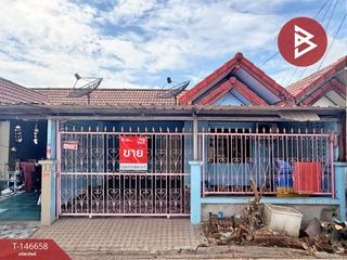 出售 2 卧室 联排别墅 在 Si Racha, Chon Buri