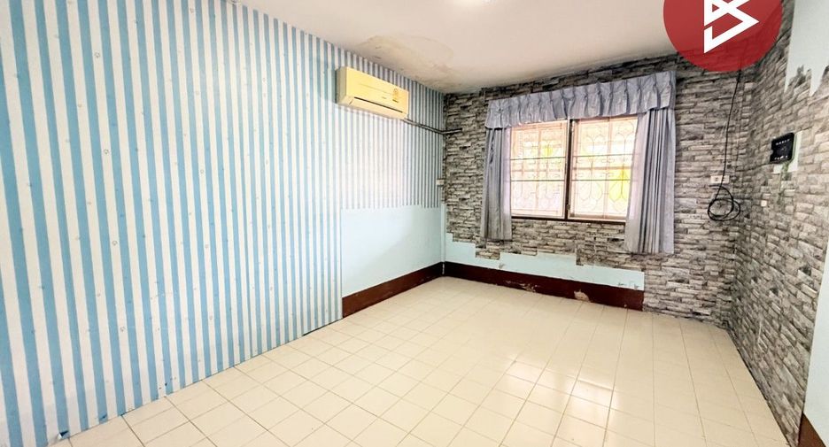 出售 2 卧室 联排别墅 在 Si Racha, Chon Buri