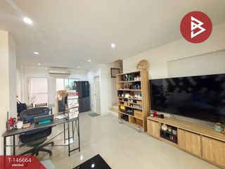 出售 2 卧室 联排别墅 在 Si Racha, Chon Buri
