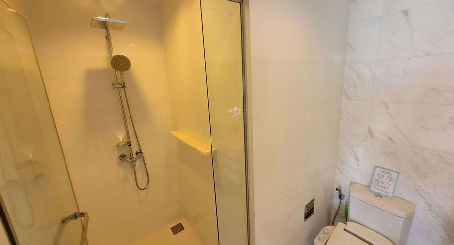 For rent そして for sale 2 ベッドルーム condo in Watthana, Bangkok