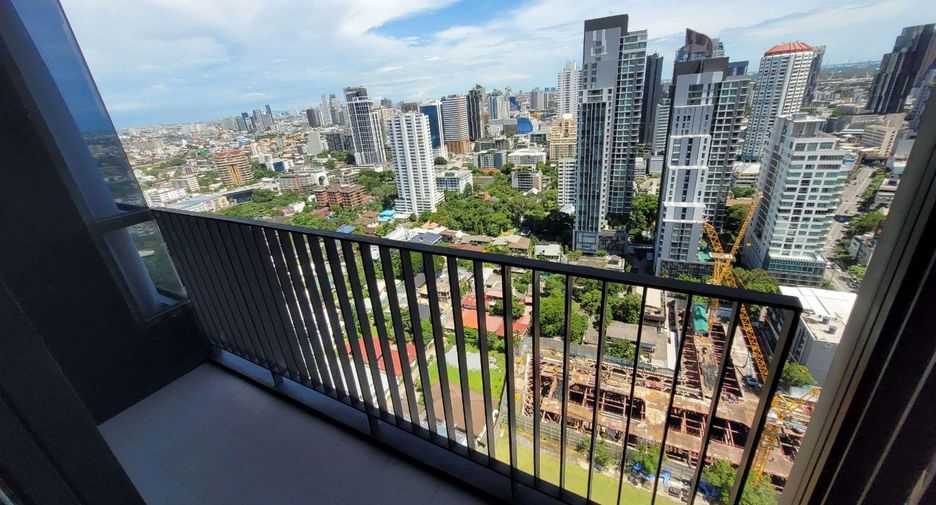 For rent そして for sale 2 ベッドルーム condo in Watthana, Bangkok