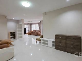 For sale 4 bedrooms house in Prawet, Bangkok