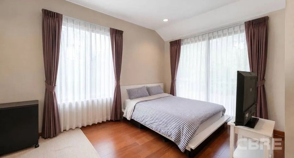 For sale 4 bedrooms house in Prawet, Bangkok