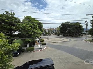 For sale 4 bedrooms house in Prawet, Bangkok