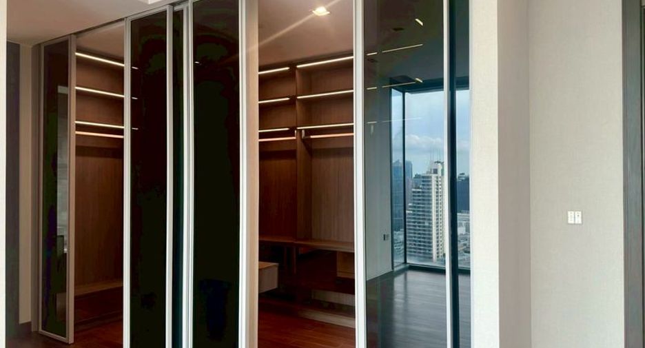 À vendre 3 chambres condo à Khlong Toei, Bangkok