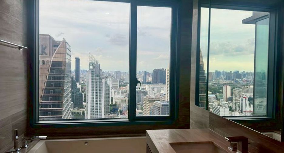 À vendre 3 chambres condo à Khlong Toei, Bangkok