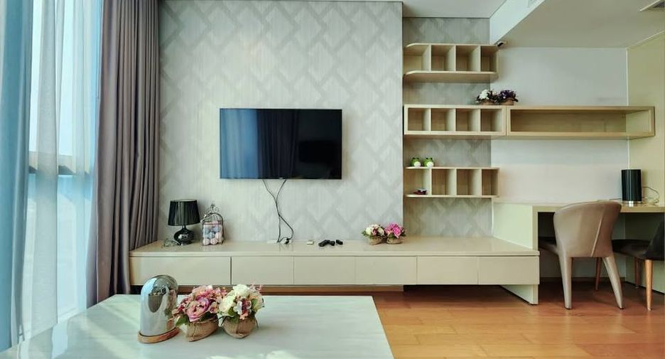 Condo en alquiler de 1 habitaciones en Yan Nawa, Bangkok