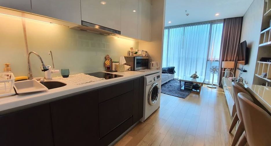Condo en alquiler de 1 habitaciones en Yan Nawa, Bangkok