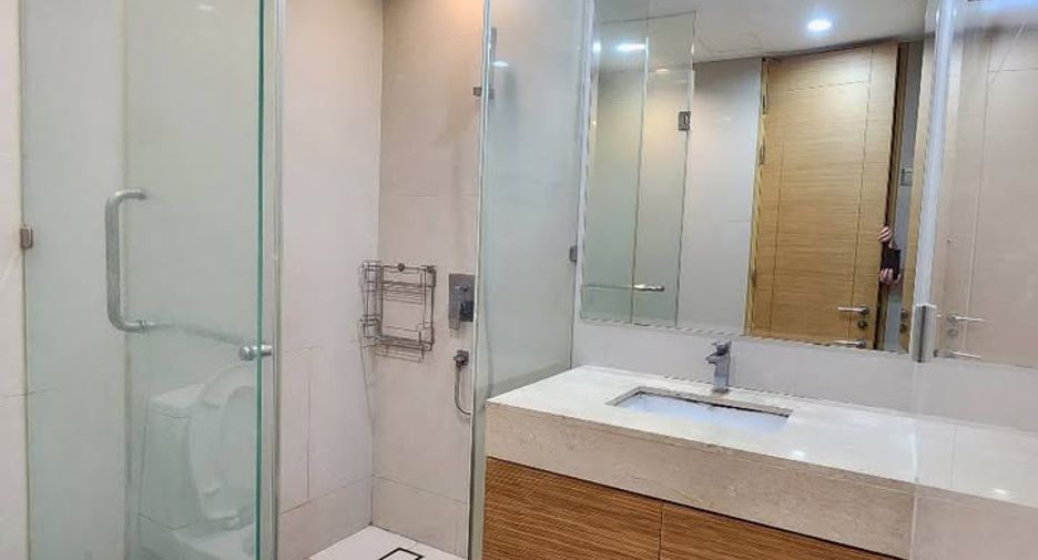 Condo en alquiler de 1 habitaciones en Yan Nawa, Bangkok