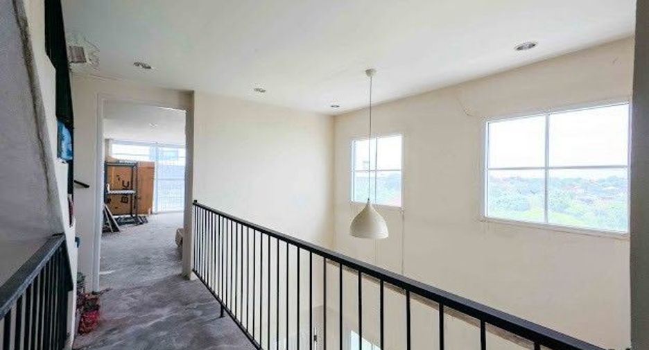 For sale 5 bedrooms retail Space in Bang Kruai, Nonthaburi