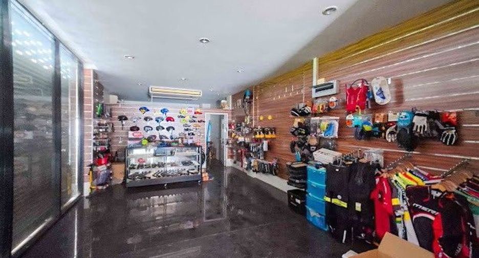 For sale 5 bedrooms retail Space in Bang Kruai, Nonthaburi