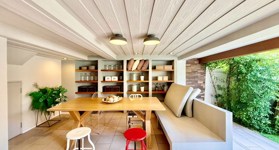 Casa adosada en venta de 3 habitaciones en Bang Kho Laem, Bangkok