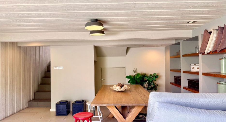 Casa adosada en venta de 3 habitaciones en Bang Kho Laem, Bangkok