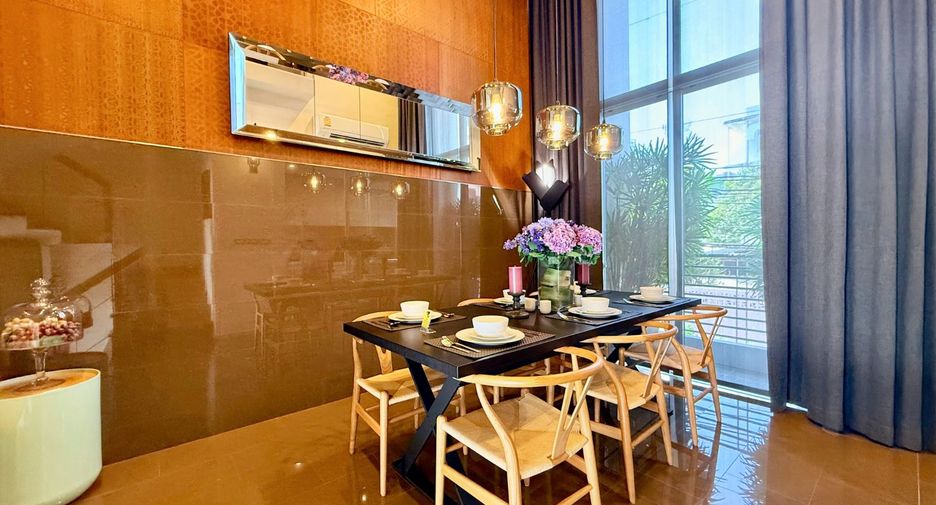 Casa adosada en venta de 3 habitaciones en Bang Kho Laem, Bangkok