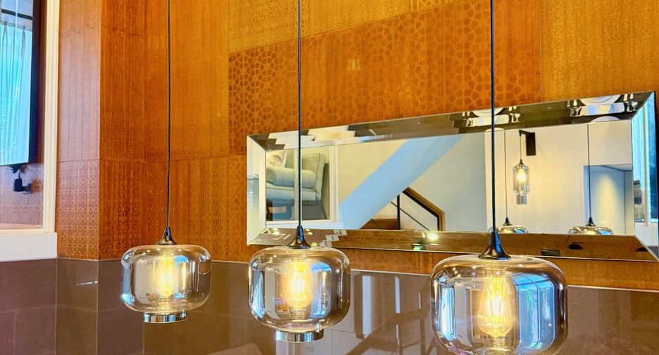 Casa adosada en venta de 3 habitaciones en Bang Kho Laem, Bangkok
