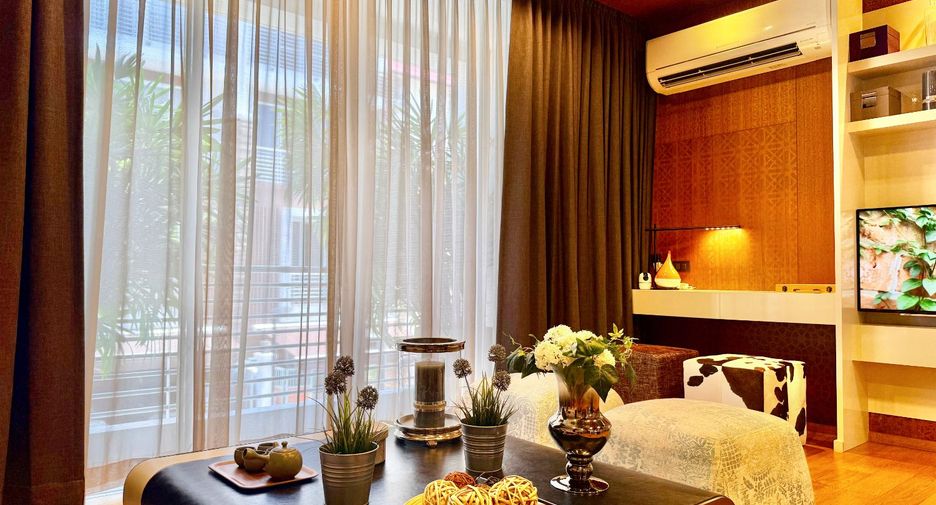 Casa adosada en venta de 3 habitaciones en Bang Kho Laem, Bangkok