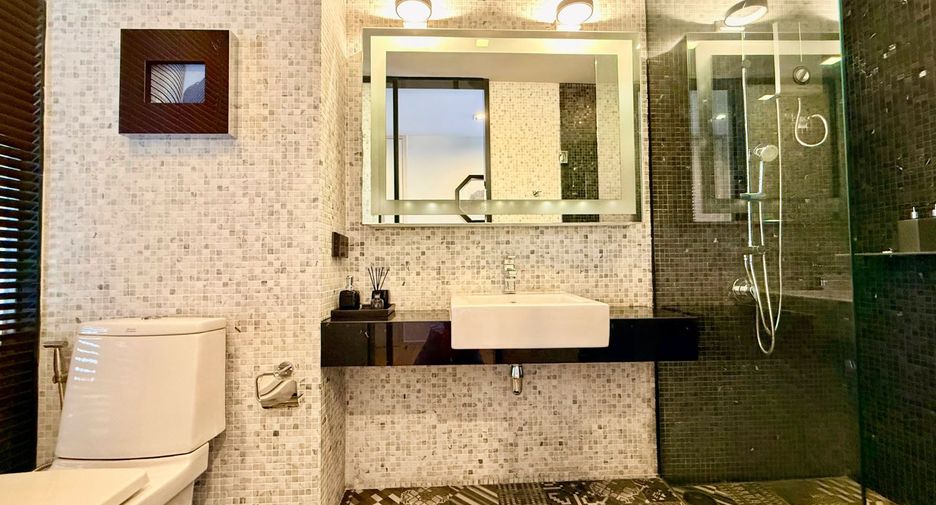 Casa adosada en venta de 3 habitaciones en Bang Kho Laem, Bangkok