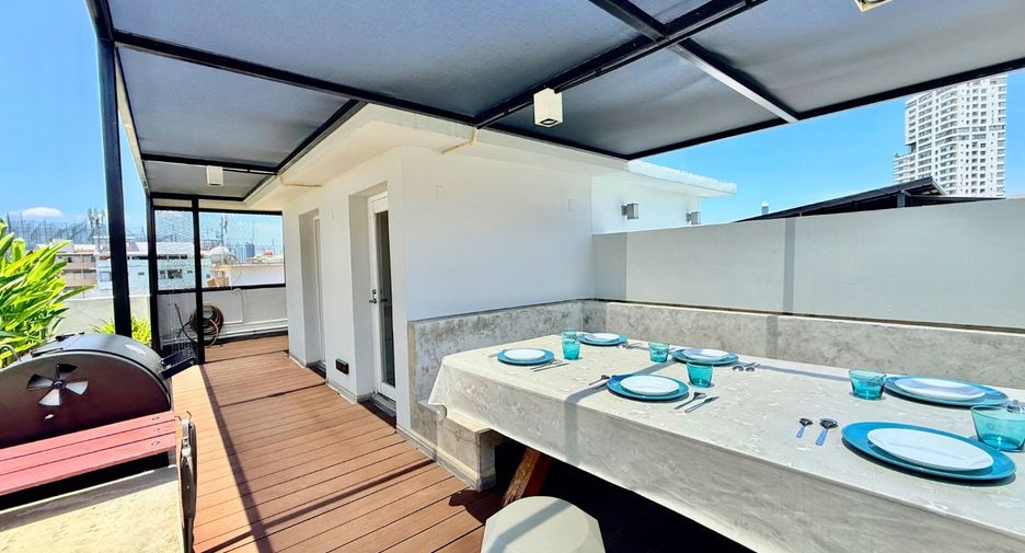 Casa adosada en venta de 3 habitaciones en Bang Kho Laem, Bangkok