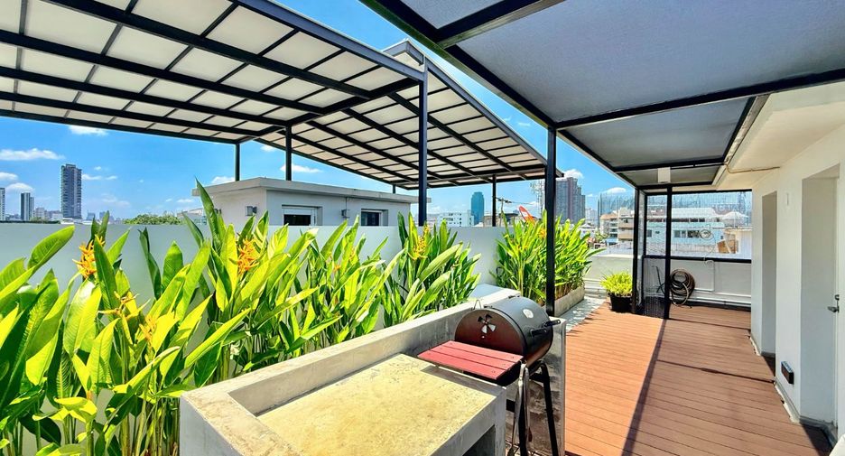 Casa adosada en venta de 3 habitaciones en Bang Kho Laem, Bangkok
