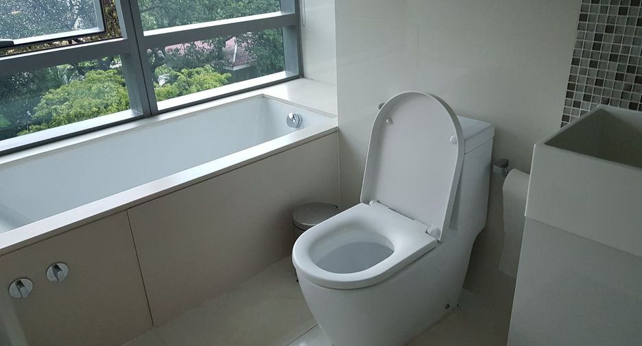 For rent そして for sale 3 ベッドルーム condo in Watthana, Bangkok