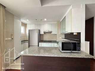 Apartamento en alquiler de 2 habitaciones en Khlong Toei, Bangkok
