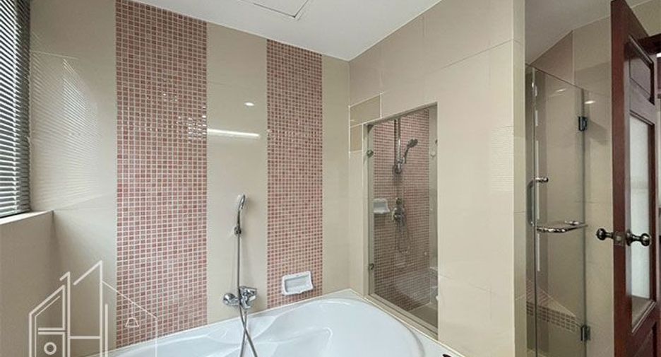 Apartamento en alquiler de 2 habitaciones en Khlong Toei, Bangkok