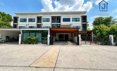 For sale 3 ベッドルーム retail Space in Don Mueang, Bangkok